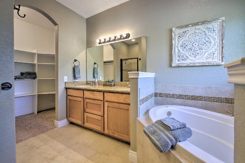 House with Outdoor Oasis Less Than 3 Miles from Canyon Lake! image 15